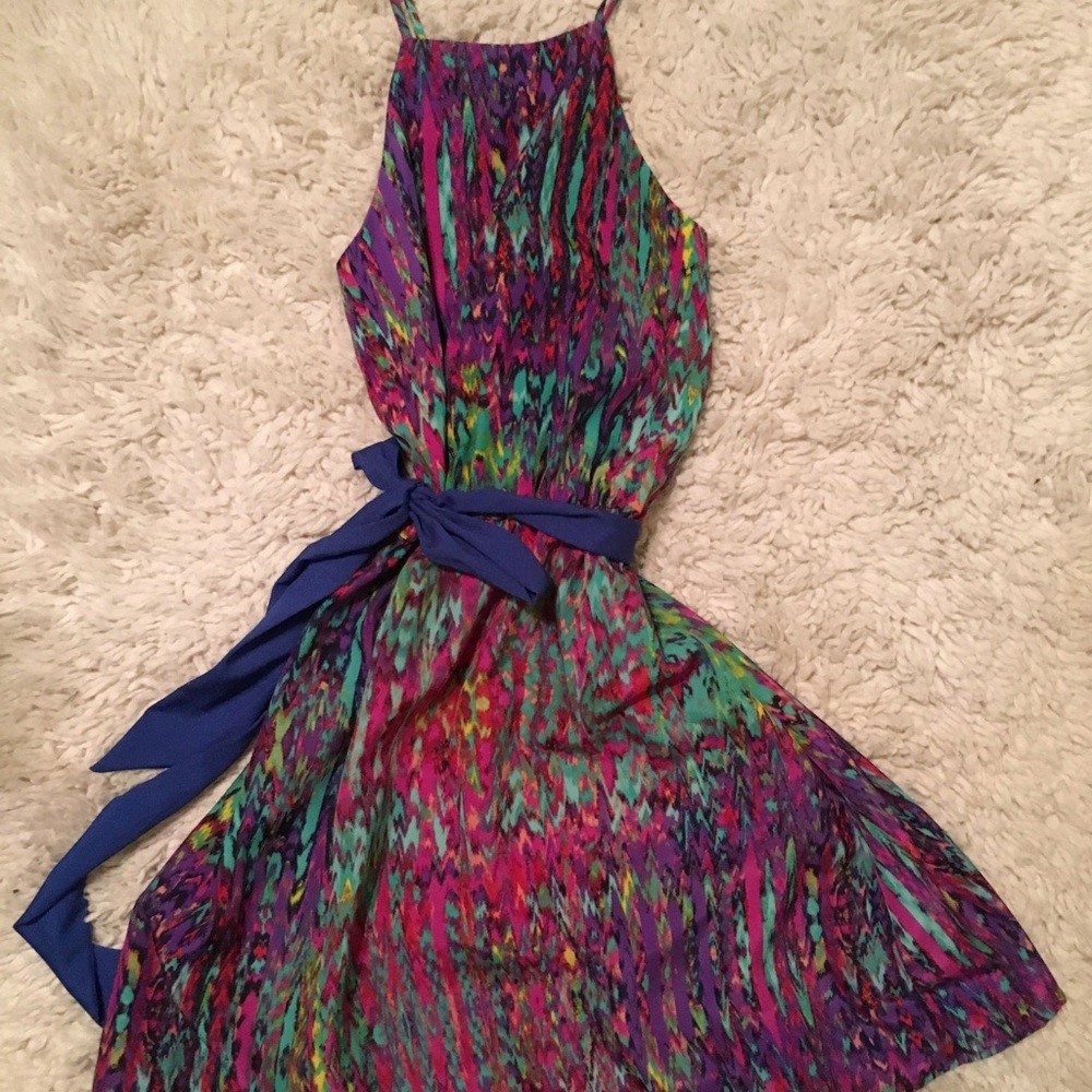 Colorful everly dress with blue tie
